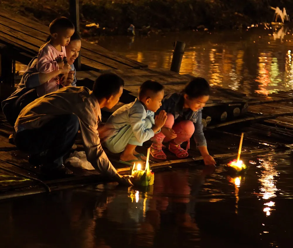 LoyKrathong2.jpg