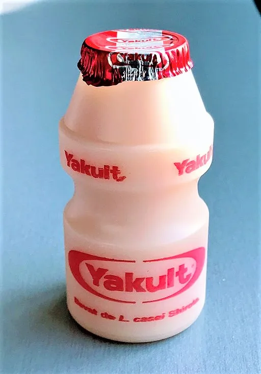 Yakult_drink 1.jpg