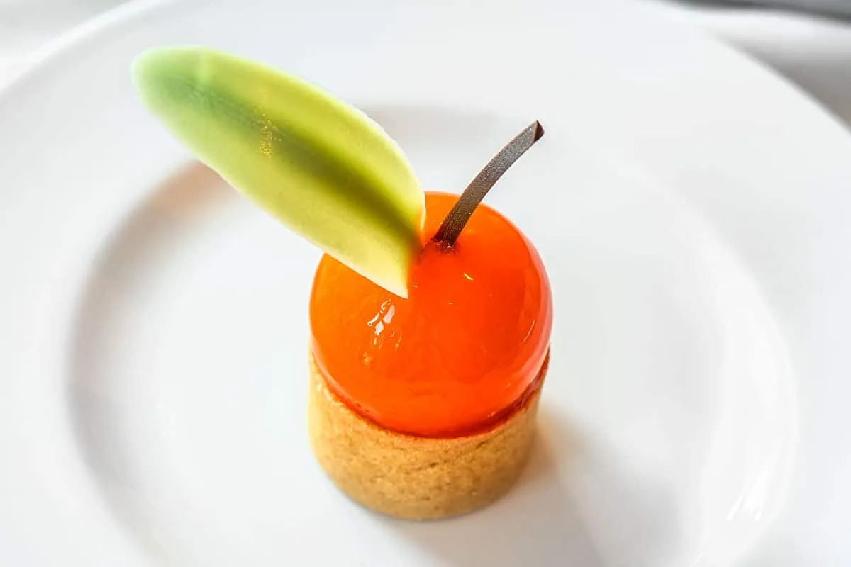 beautiful tart at Four Seasons KL high tea