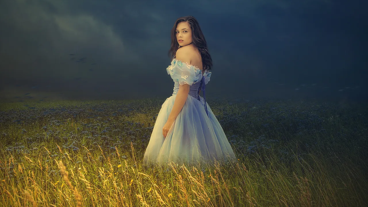 Yellow Blue Light Effects Photoshop Manipulation Tutorial [Photo Effects].jpg