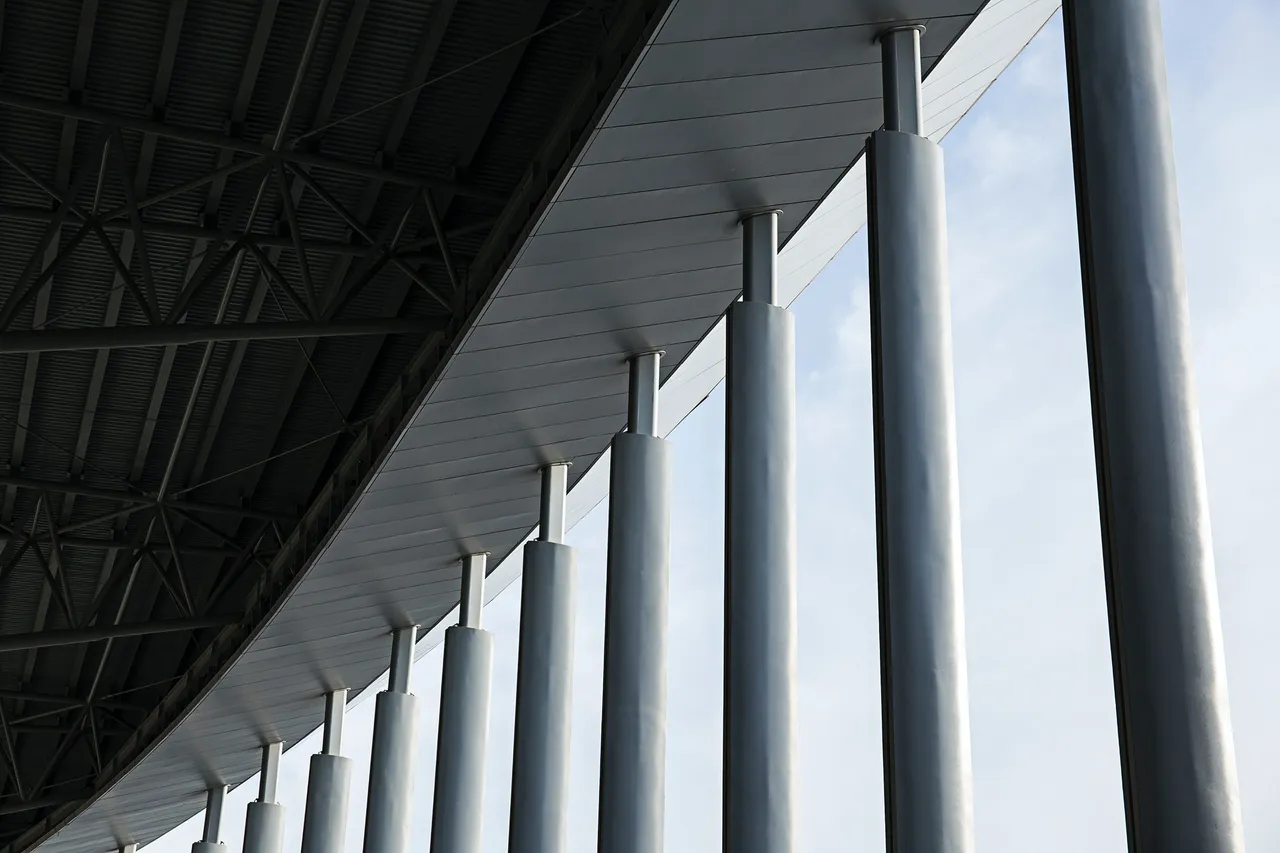 large-image