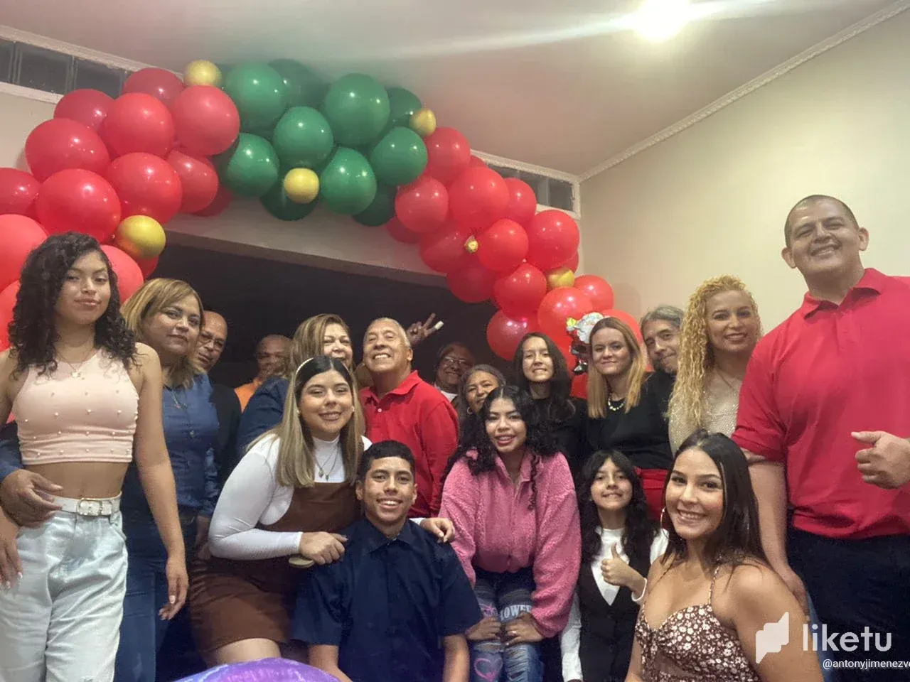 clqlon45g003scosz2qbjg4eb_1000030409.webp