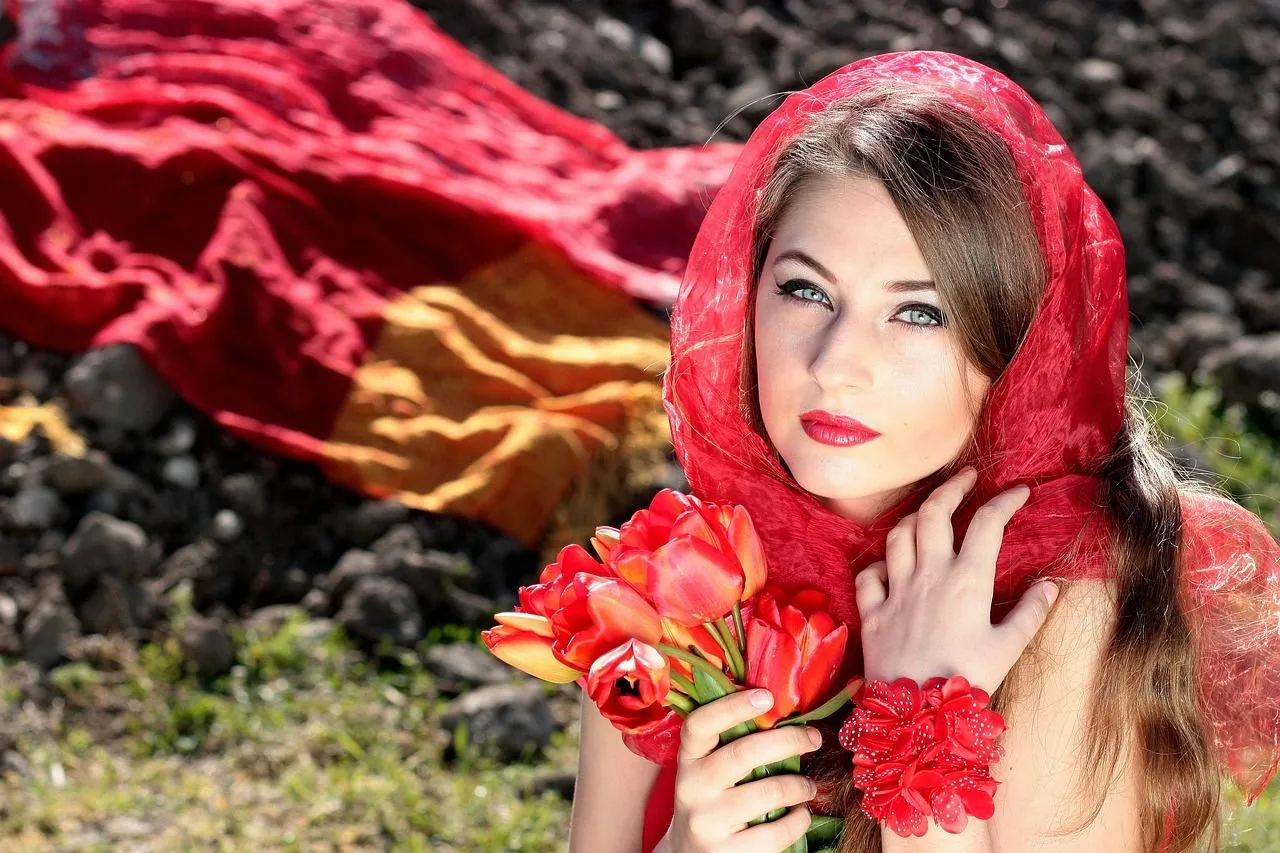 woman-1308309_1280.jpg
