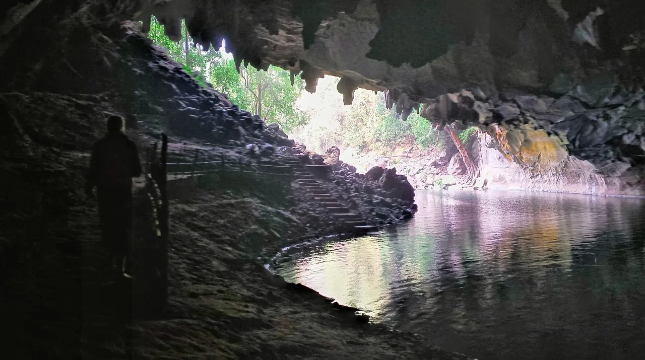 19 - Vieng Kham.jpg