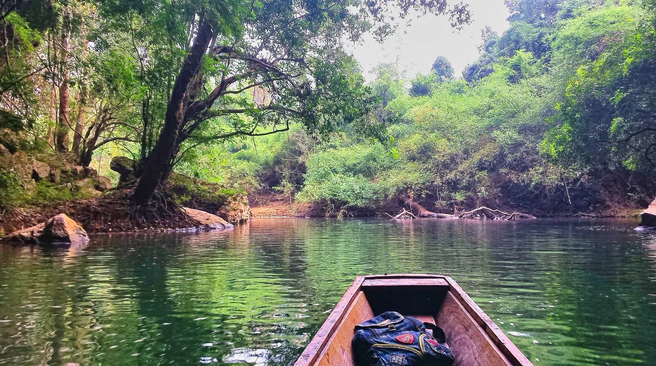 11 - Vieng Kham.jpg