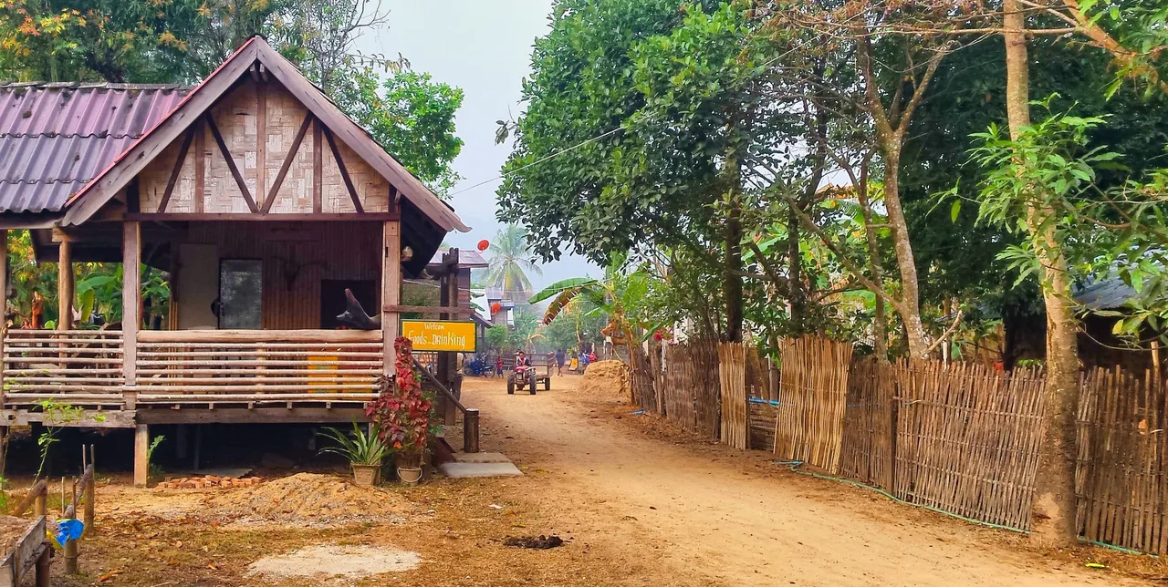 02 - Vieng Kham.jpg
