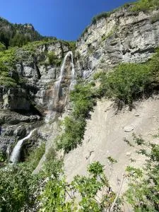 Waterfall from trail 1.jpg