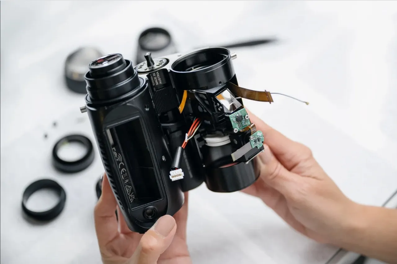 smart binocular making @thetime travelerz.jpg