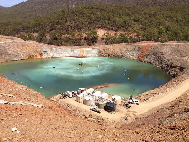 CSIRO_ScienceImage_2181_View_of_a_mine_wastewater_pit.jpg
