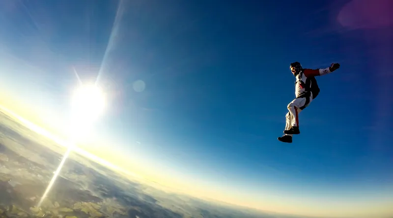 skydive.jpg