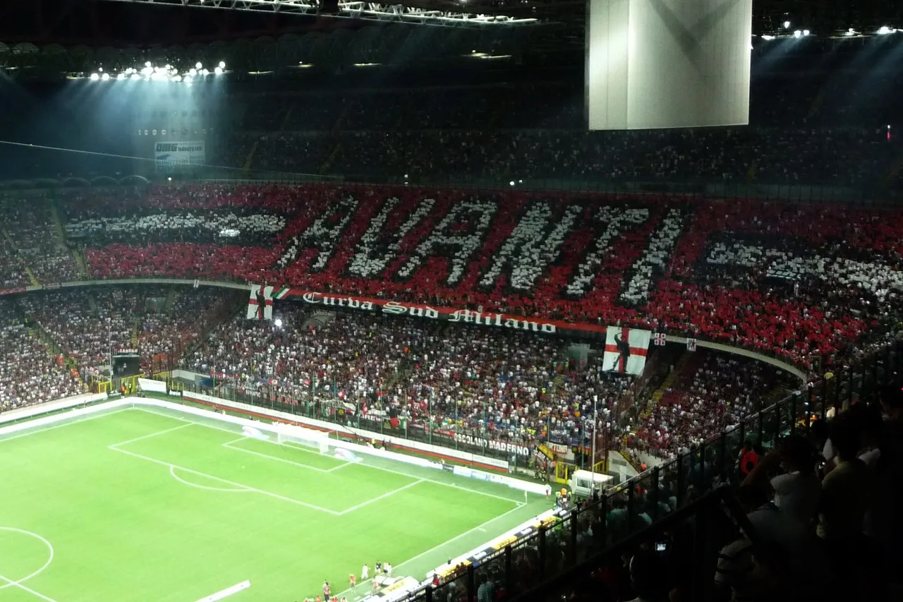 milan_curva.jpg