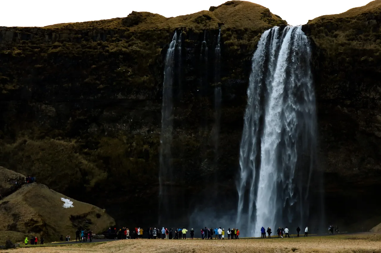 Seljalandsfoss waterfall