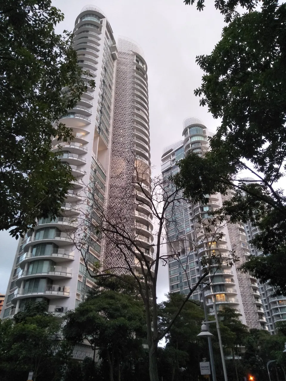 Building 07.jpg