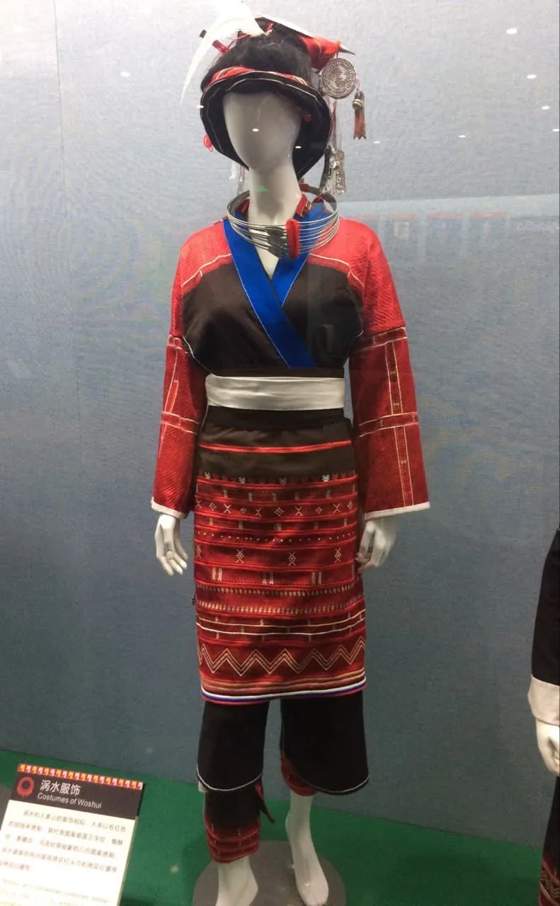 Yao traditional clothes for women