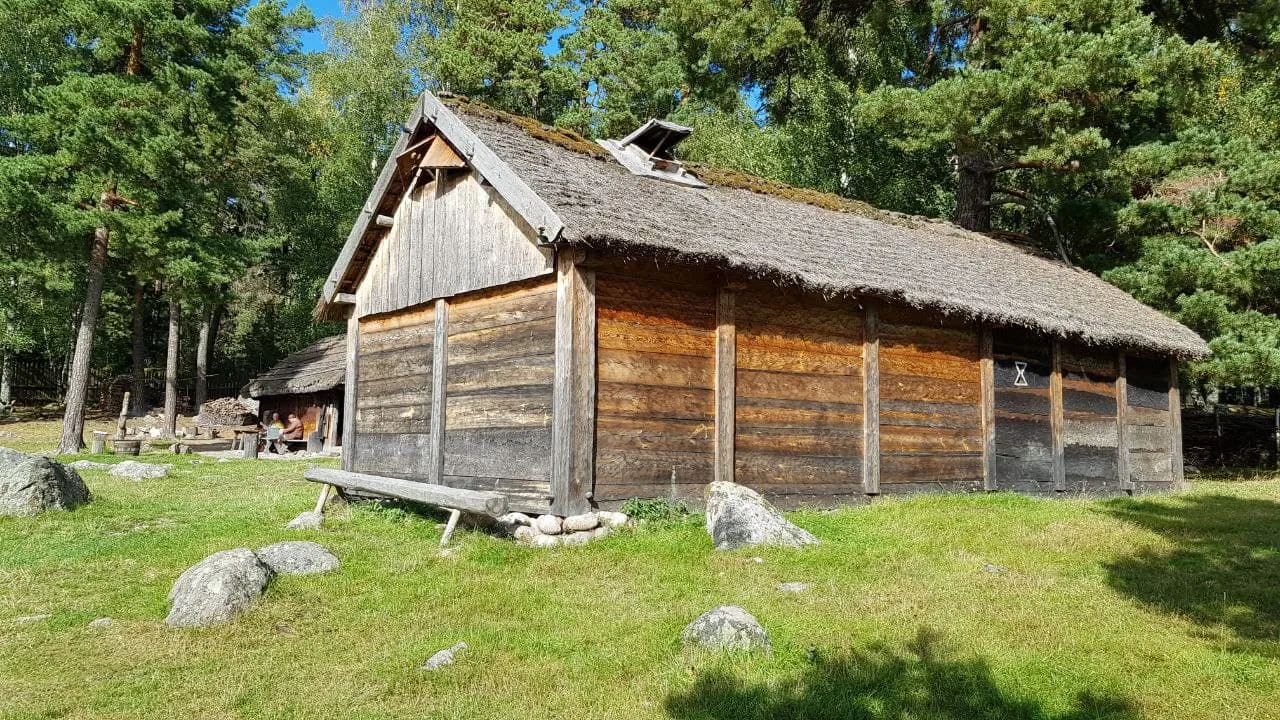 A Viking hut in the garden
