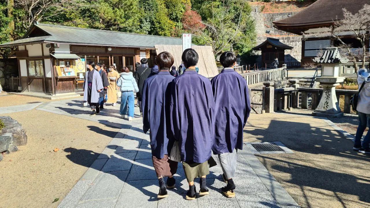 This group of young samurai is pretty cool! Haha!