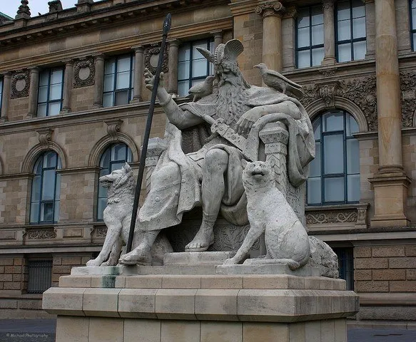 odin-statue.jpg