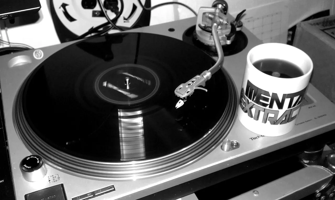 IMAG0755BNW.jpg
