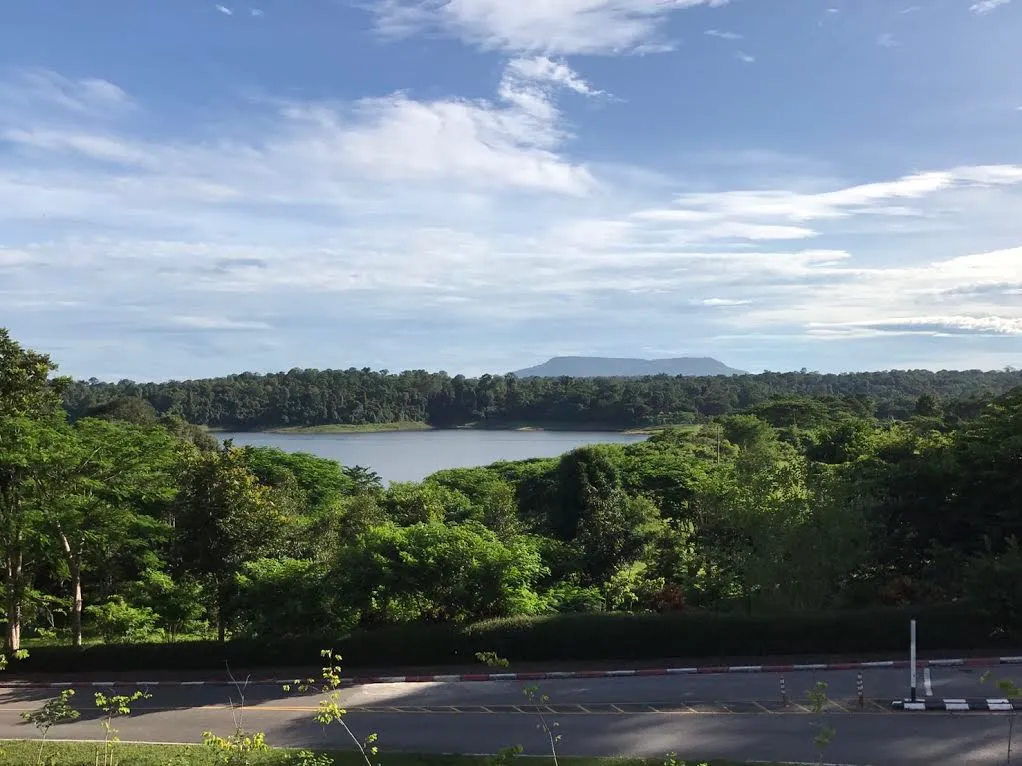 dam view5.jpg