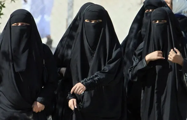 Saudi-women.jpg