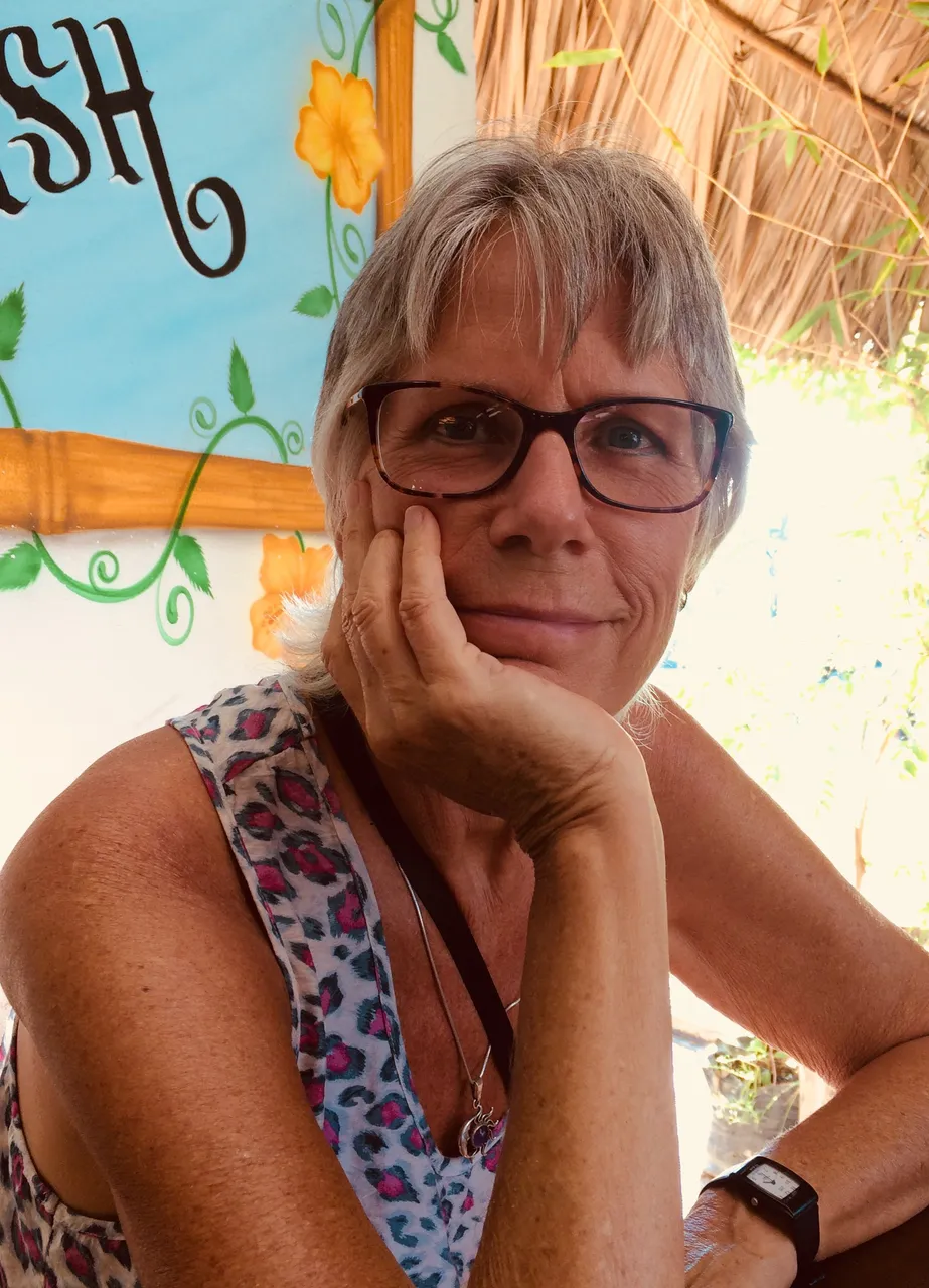 Debra_photo.jpg