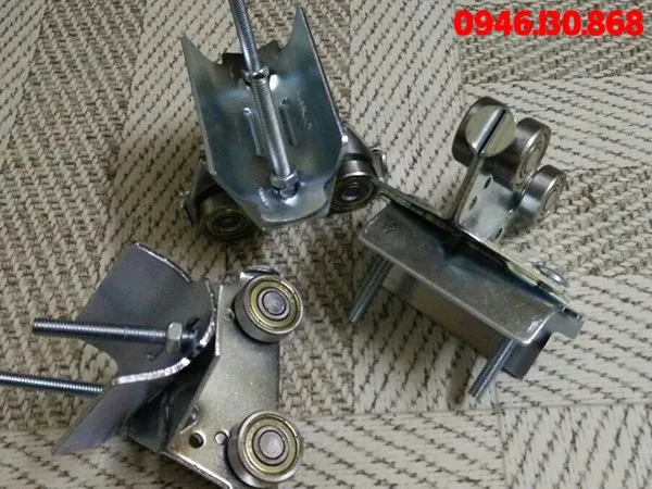 Con trượt dẫn hướng ray C cầu trục-1.jpg