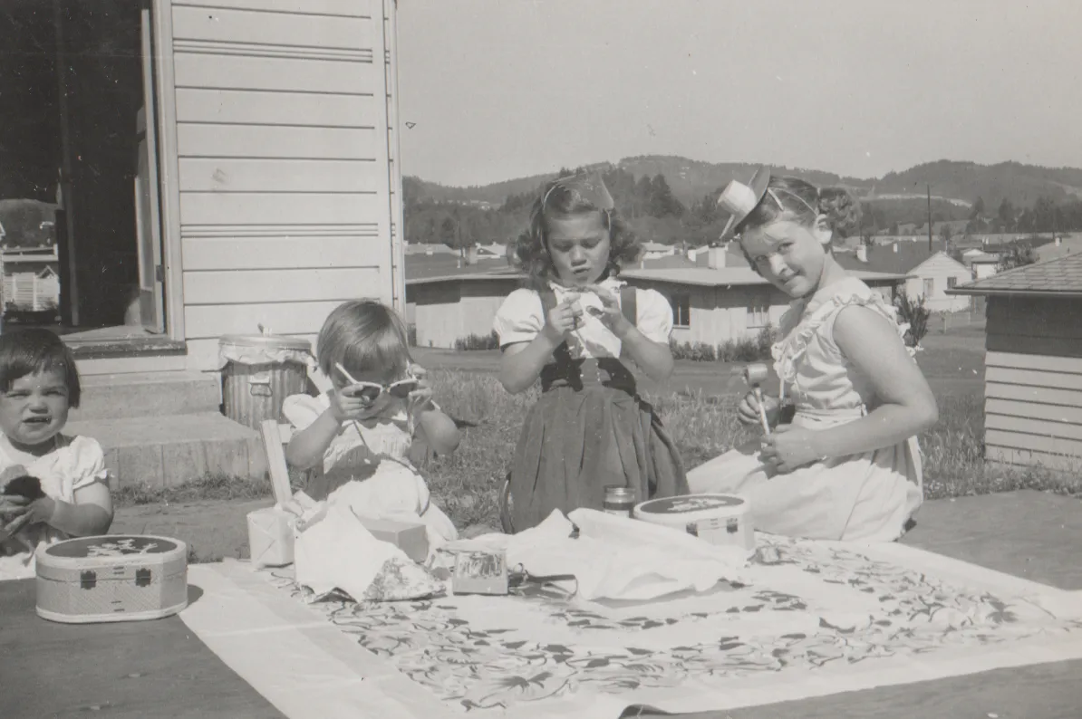 1954 - Marilyn, Karen, apx year, Marilyn born in 1951, they look several years old, like less than five, trip to the coast and maybe portland or-2.png