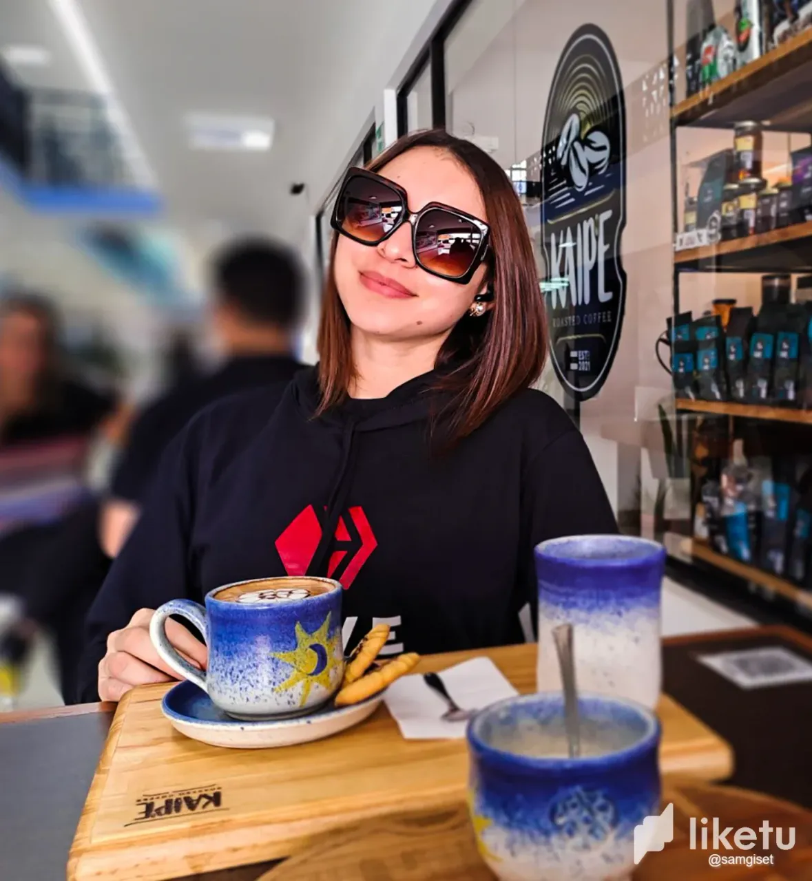clg603vq300y992szf1mx95xp_samgiset-coffe-hive.webp