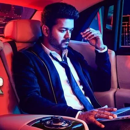 second-look-of-vijays-sarkar-is-here-photos-pictures-stills.jpg