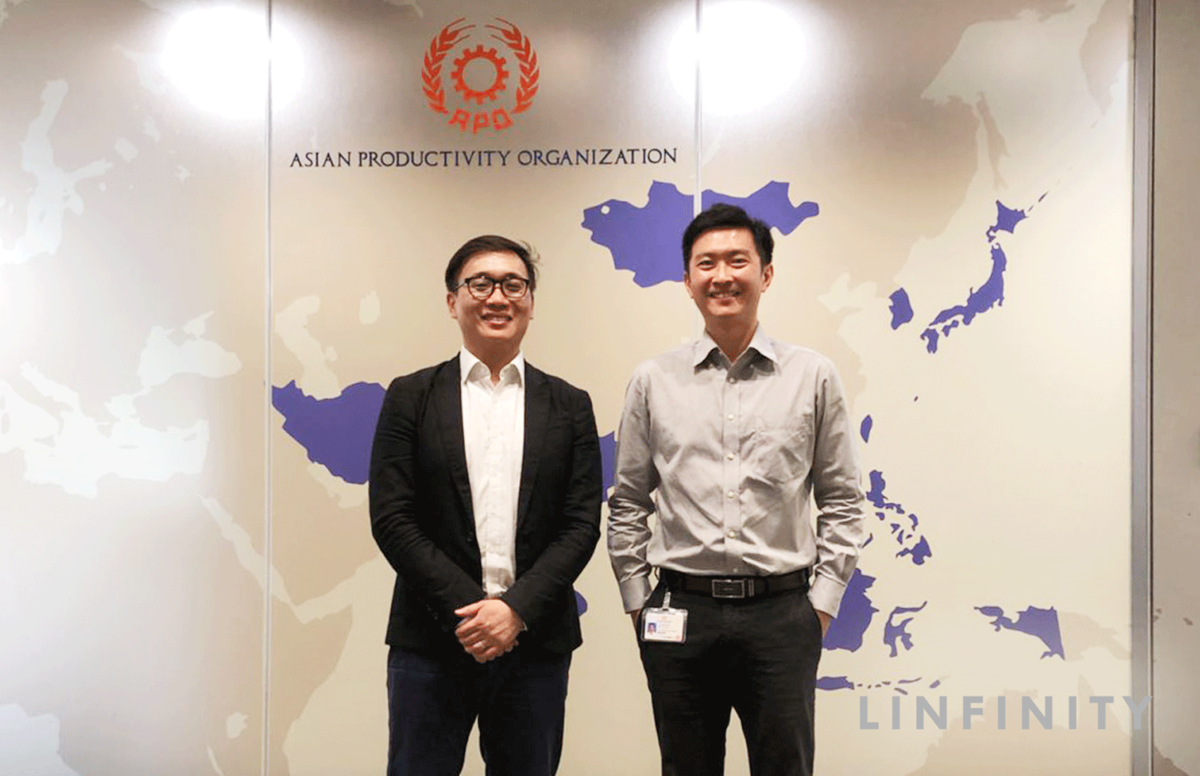 LINFINITY CEO Anndy Lian visits APO Headquarter.gif