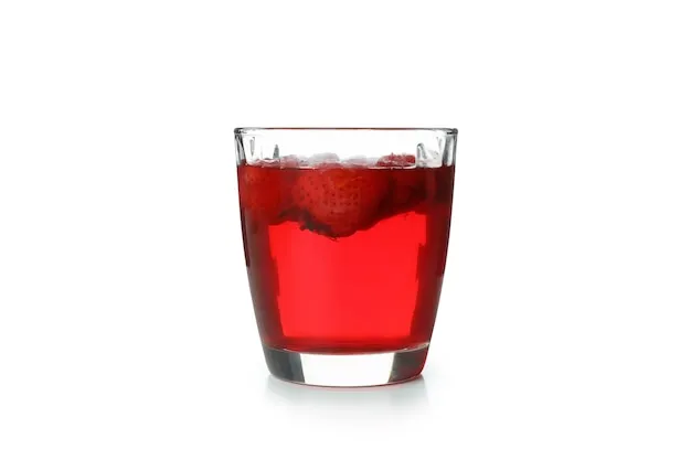 vaso-gelatina-fresa-aislado-sobre-superficie-blanca_185193-31743.jpg
