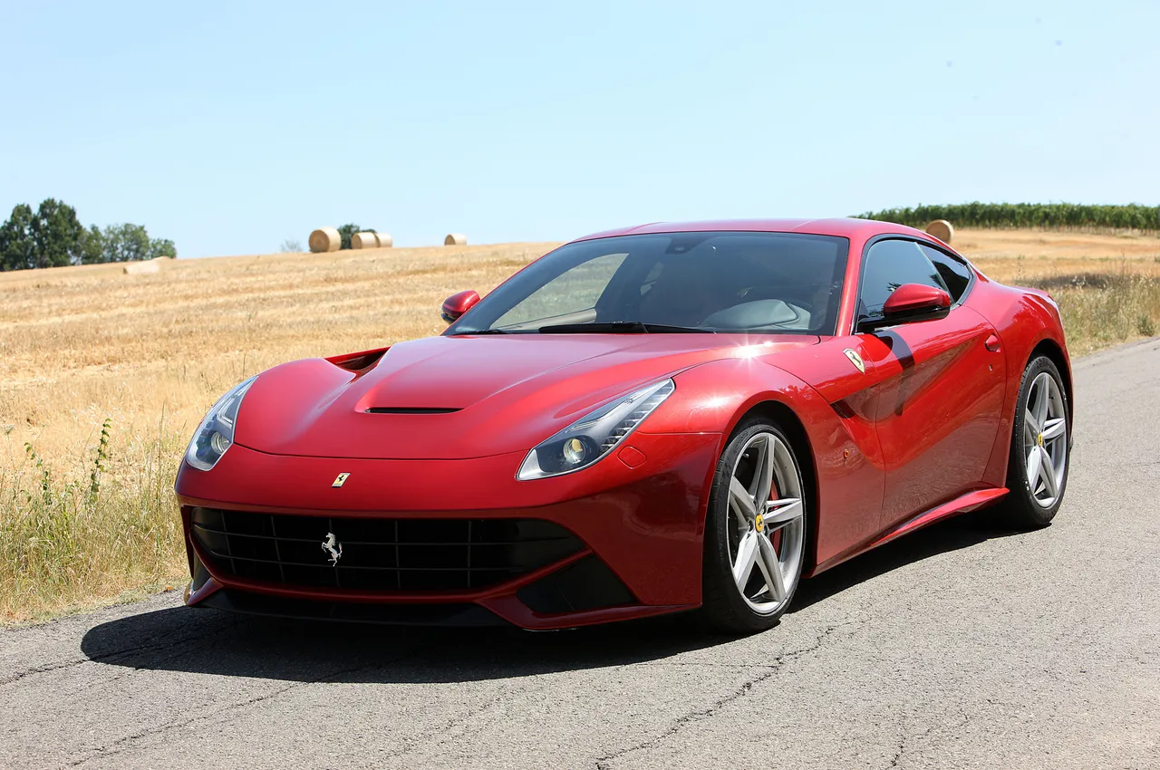 2013-Ferrari-F12-Berlinetta-Front-Drivers-Three-Quarters-View-2.jpg