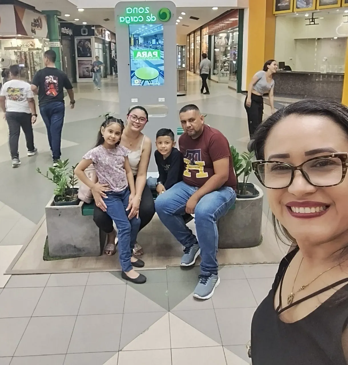 dPykbk892rJBusnw_1000449835.webp