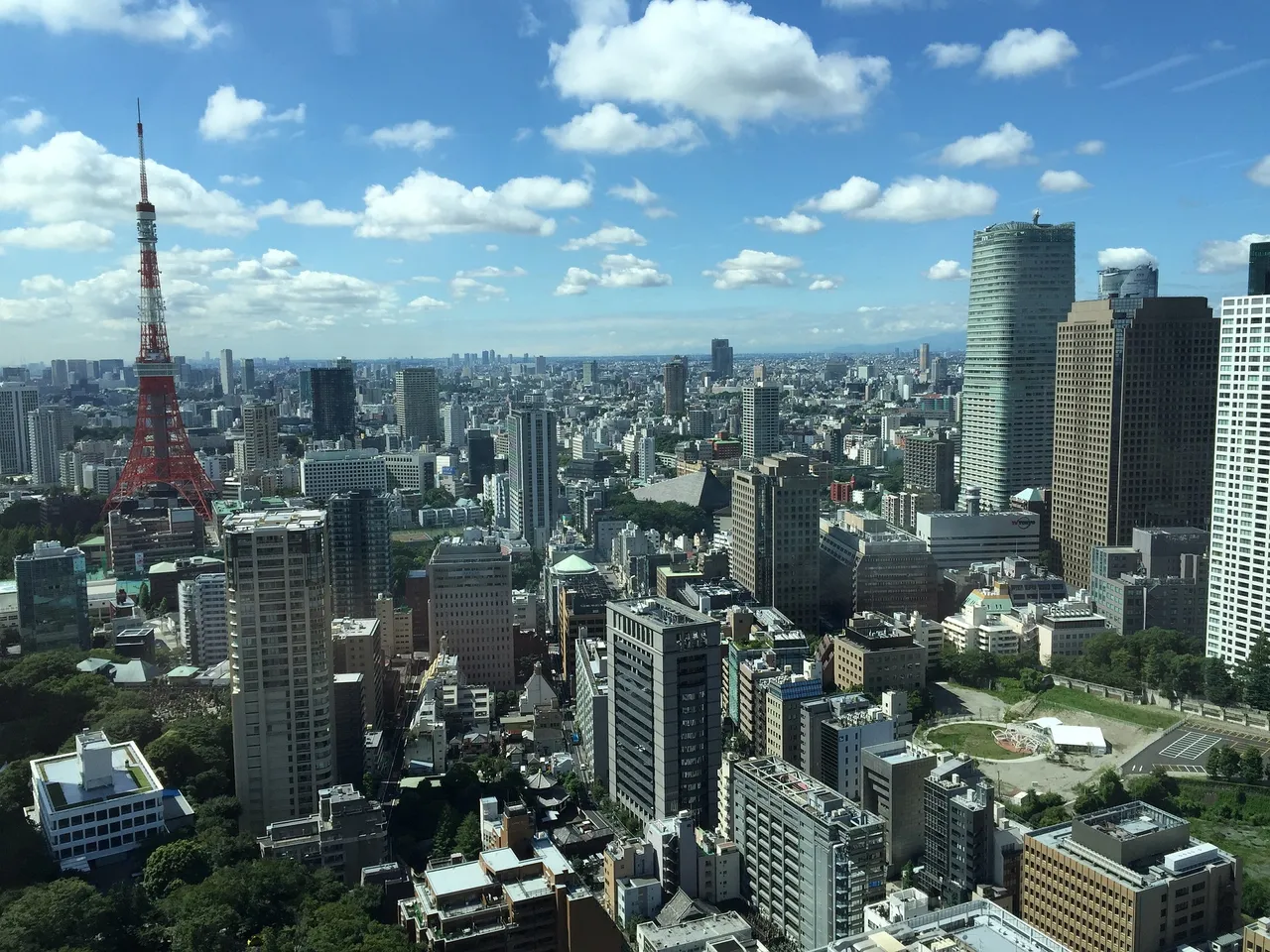 tokyo-1121869_1920.jpg