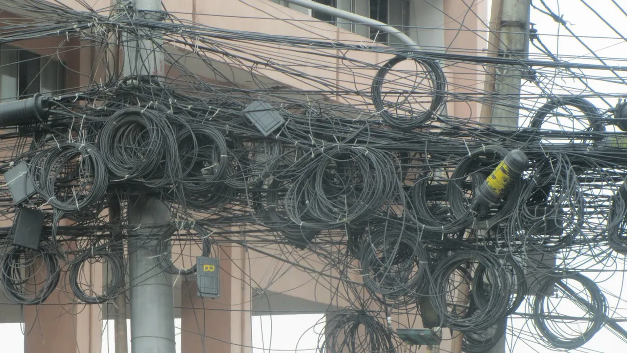 i -- Wires 2.jpg