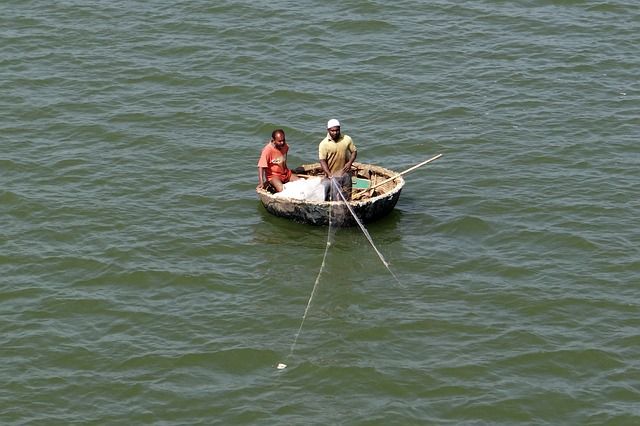 coracle-226087_640.jpg