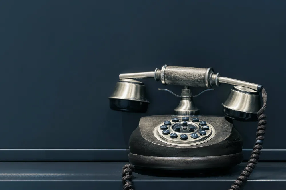 telephone_old_blue.jpg