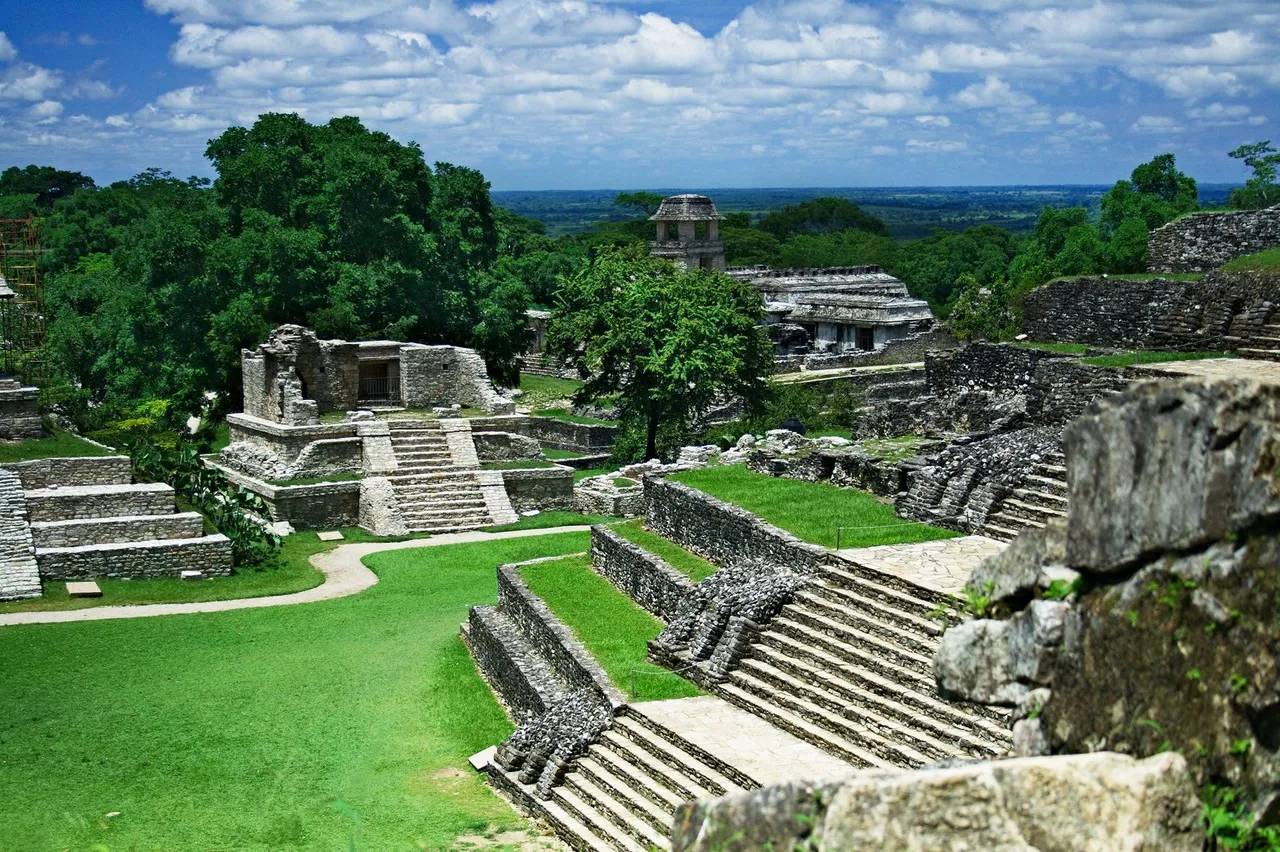 Palenque_ruins_web.jpg