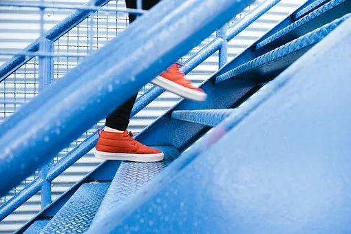 steps-1081909__340.jpg