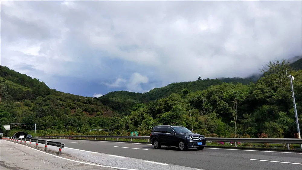 公路.jpg