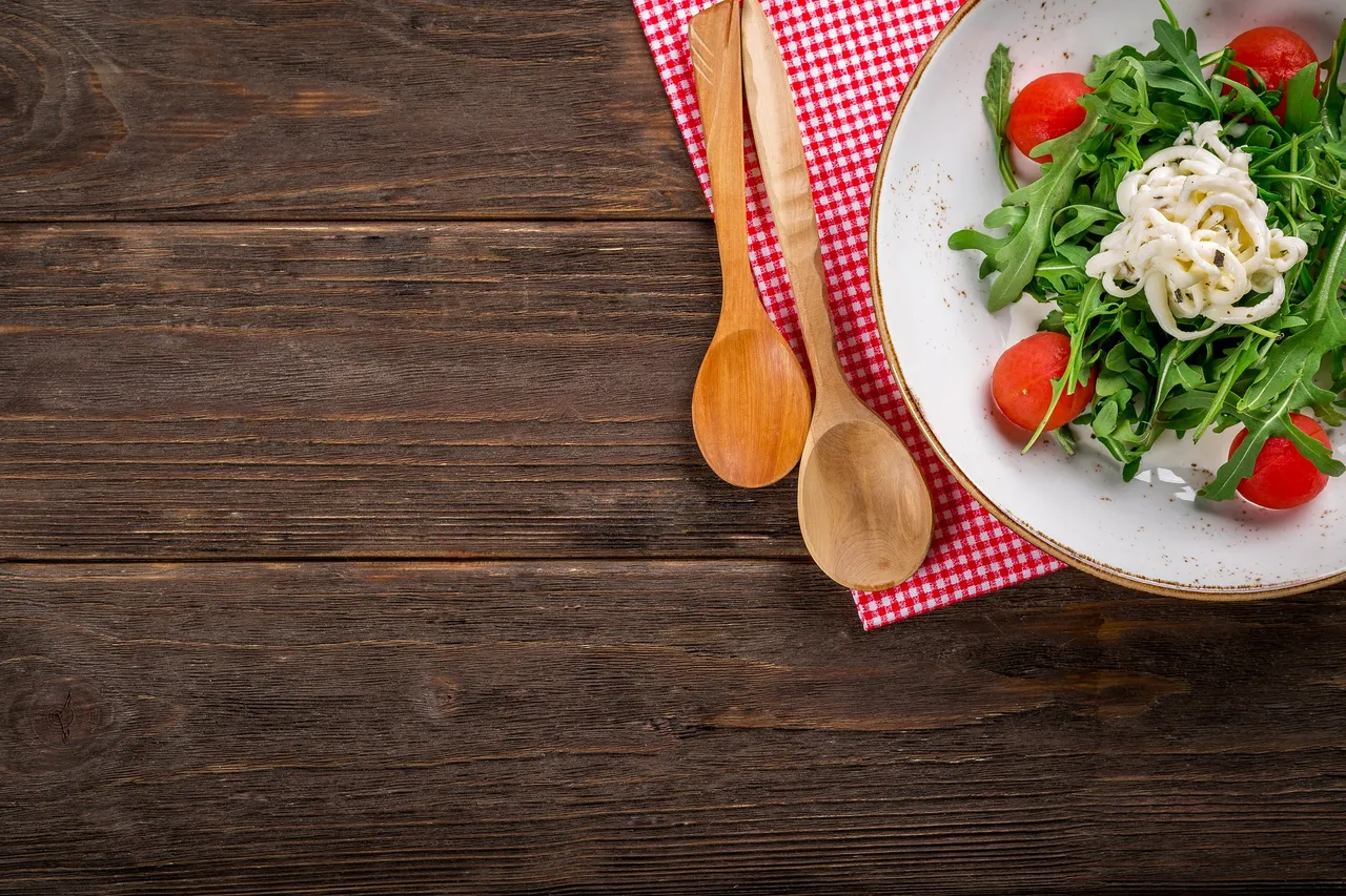 salad-2068220_1920.jpg