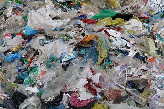 plastic-334546_640.jpg