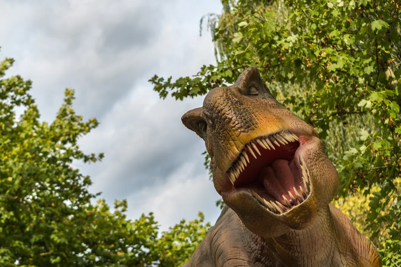 t-rex-3743799_1920.jpg