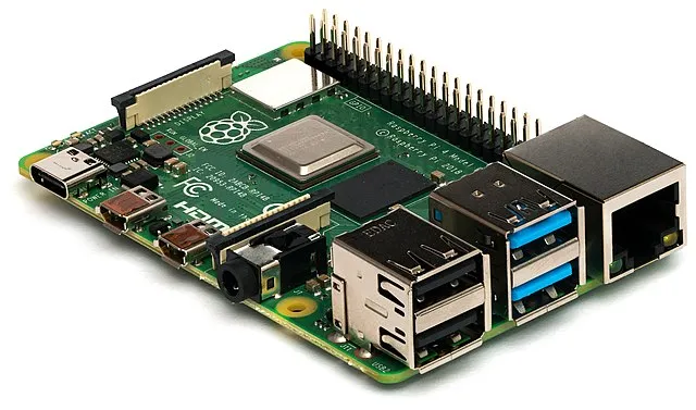 640pxRaspberry_Pi_4_Model_B__Side.jpg