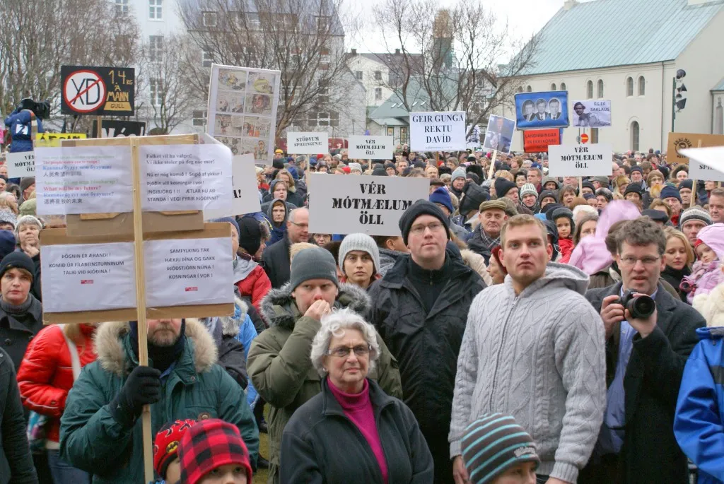 W07_Protesters_87271024x685.jpg