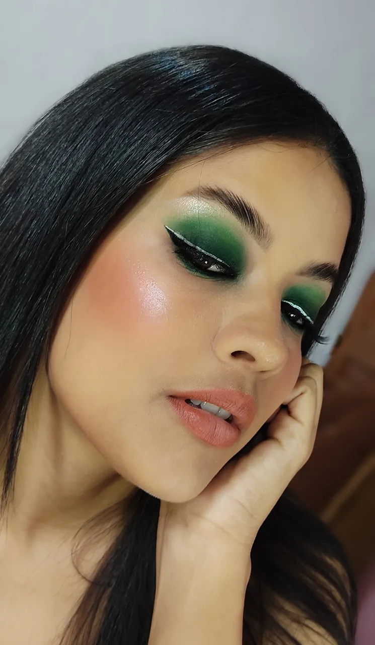 AirBrush_20220602183203.jpg
