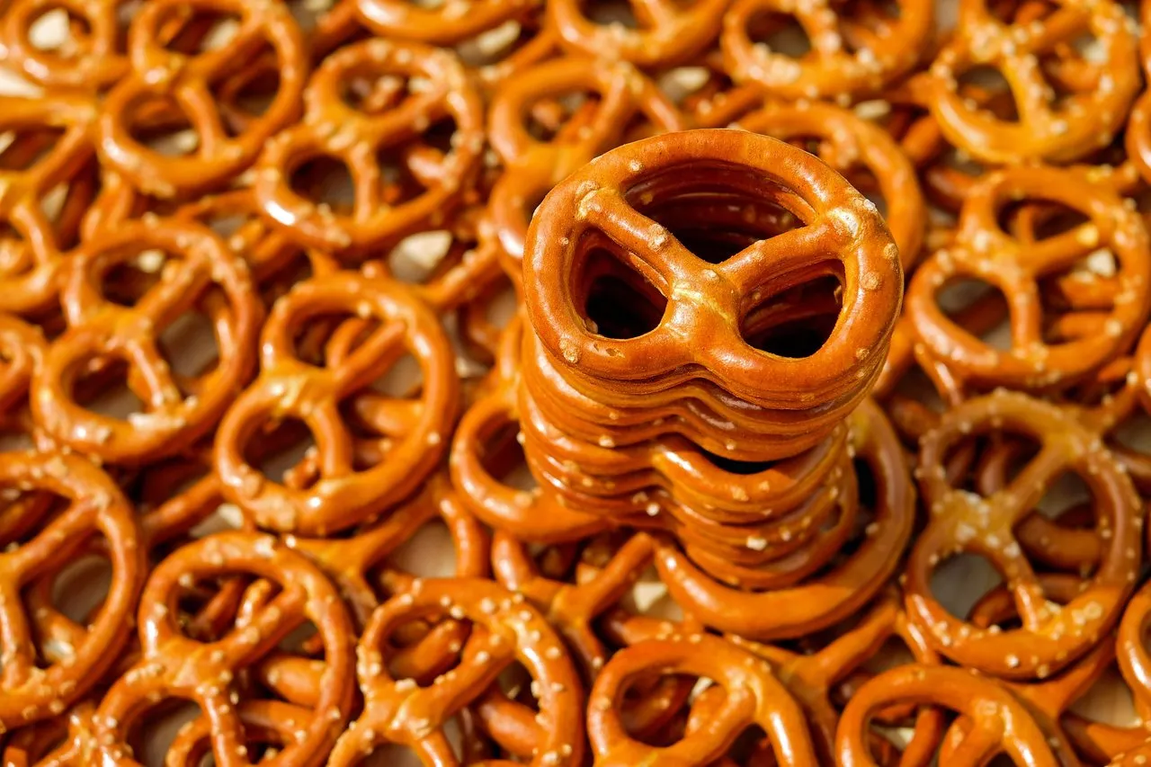 pretzel-2759994_1920.jpg