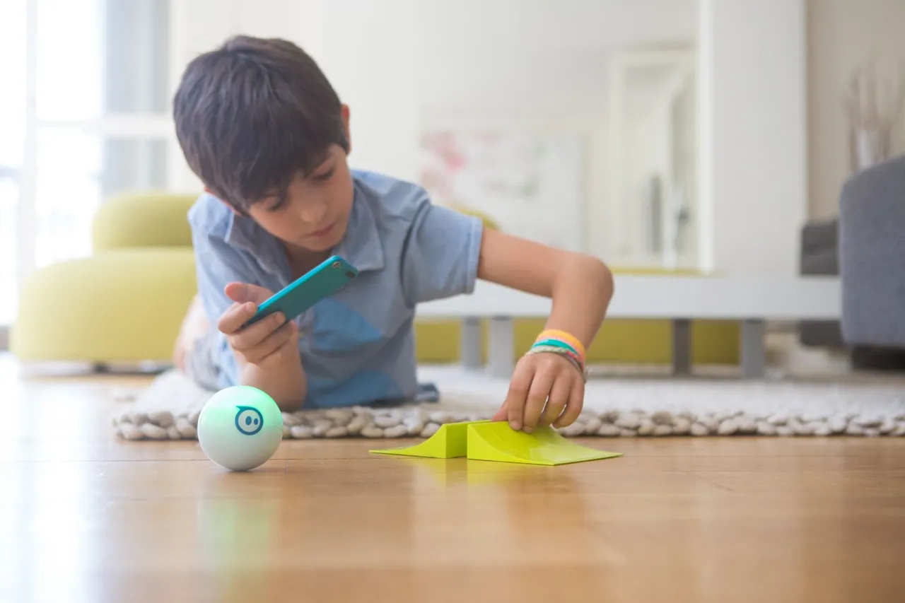 sphero2_a.jpg