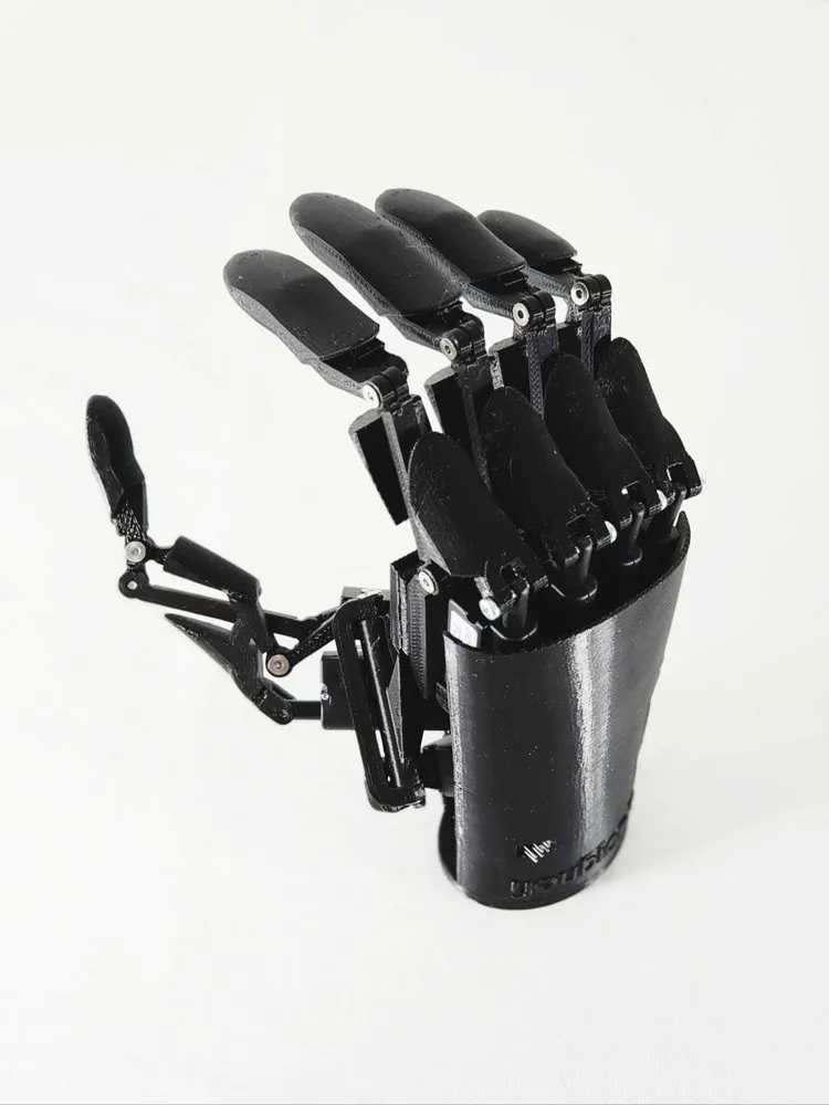 youbionic2.jpg
