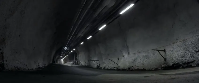 vault from inside2.JPG